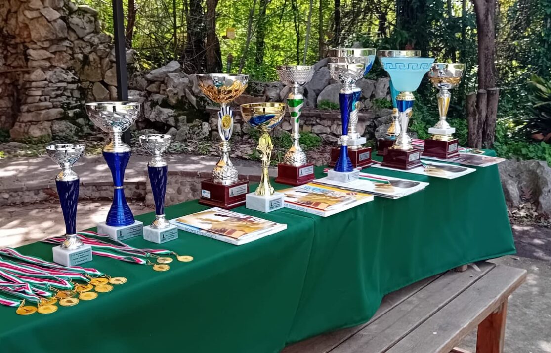 Foto delle premiazioni di uno dei tornei di scacchi a Brescia